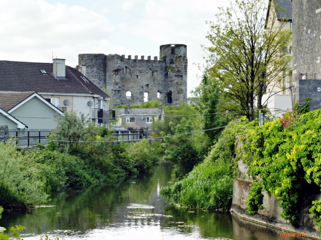Photo walk through the streets of Carlow: view from Burrin Bridge for Carlow Castle
