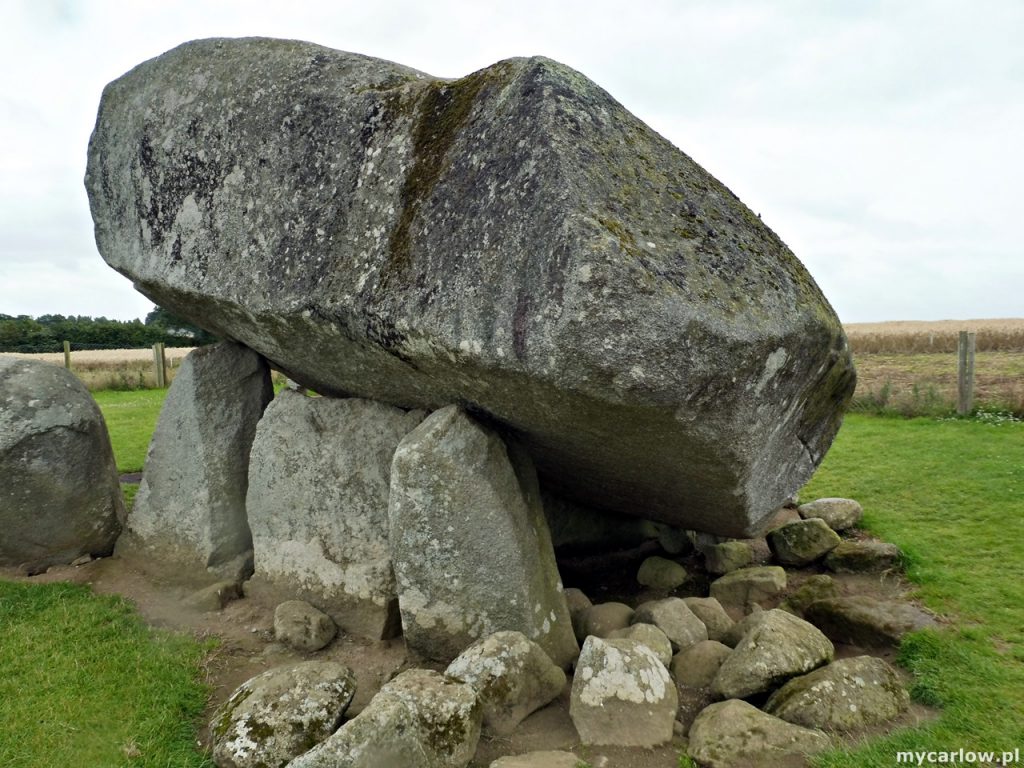 Must-visit places in County Carlow: Brownshill Dolmen